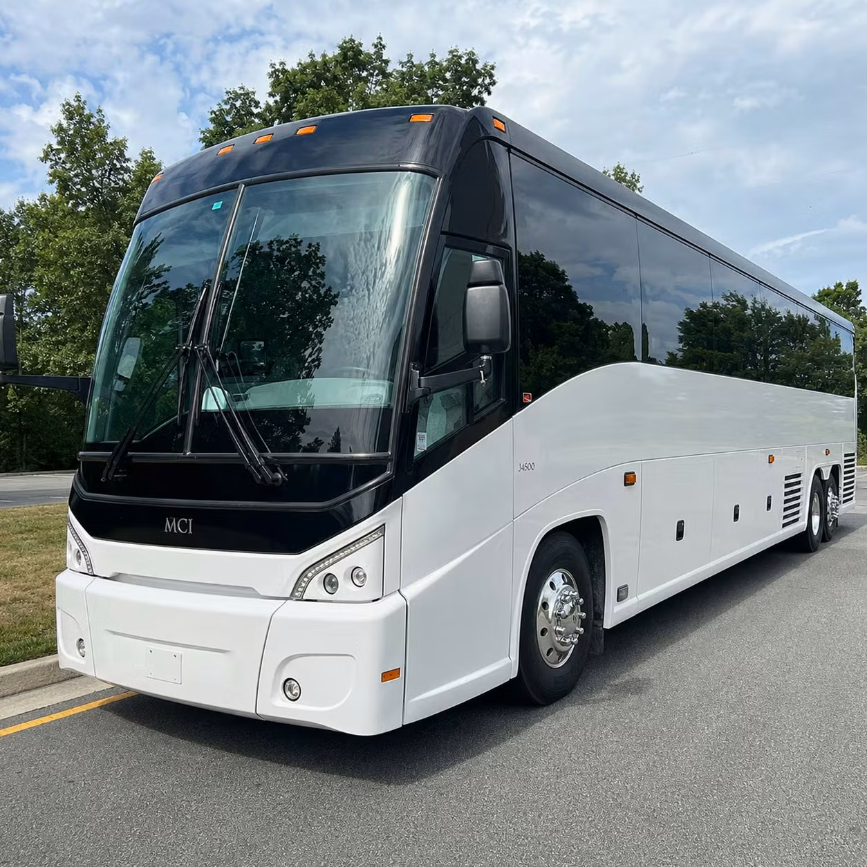 sandy concert bus rentals to usana amphitheatre and beyond